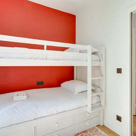 Beautiful For 8 People Apartment Paris